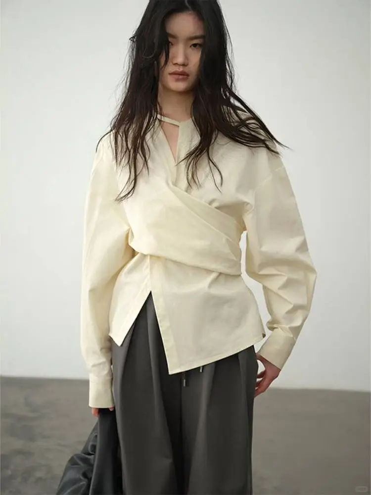 春日穿搭新宠?不对称设计衬衫，小众高级感！