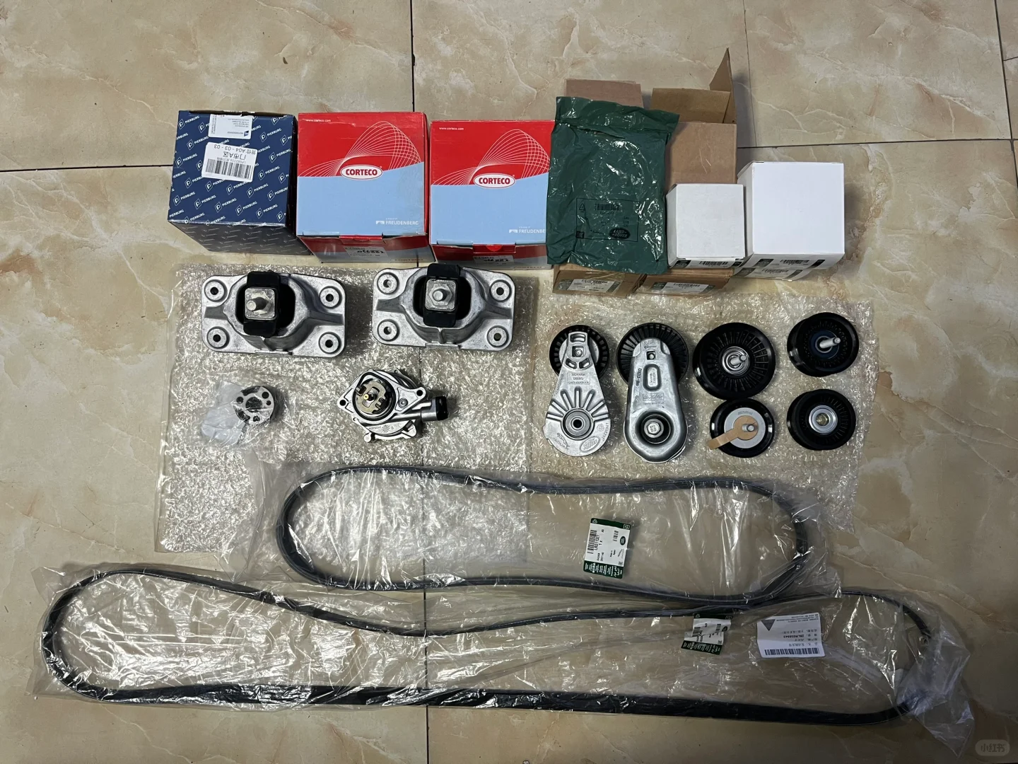 路虎揽胜 更换外部皮带组建