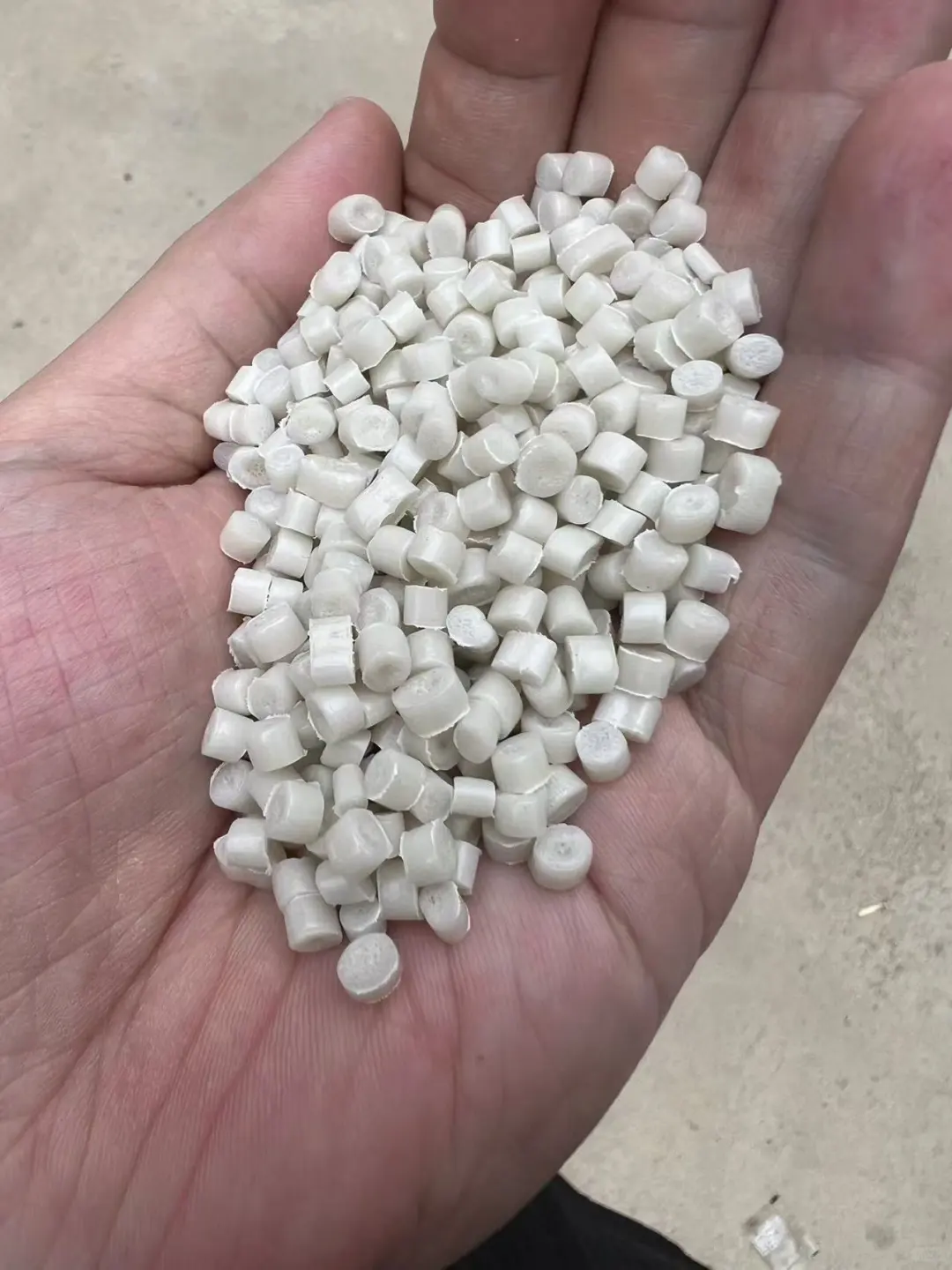 有没有要塑料粒子的啊？PE料