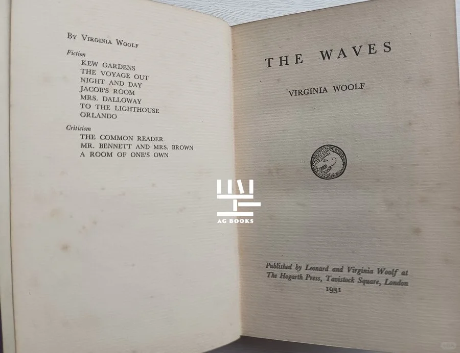 伍尔夫《海浪》初版本的紫色封面