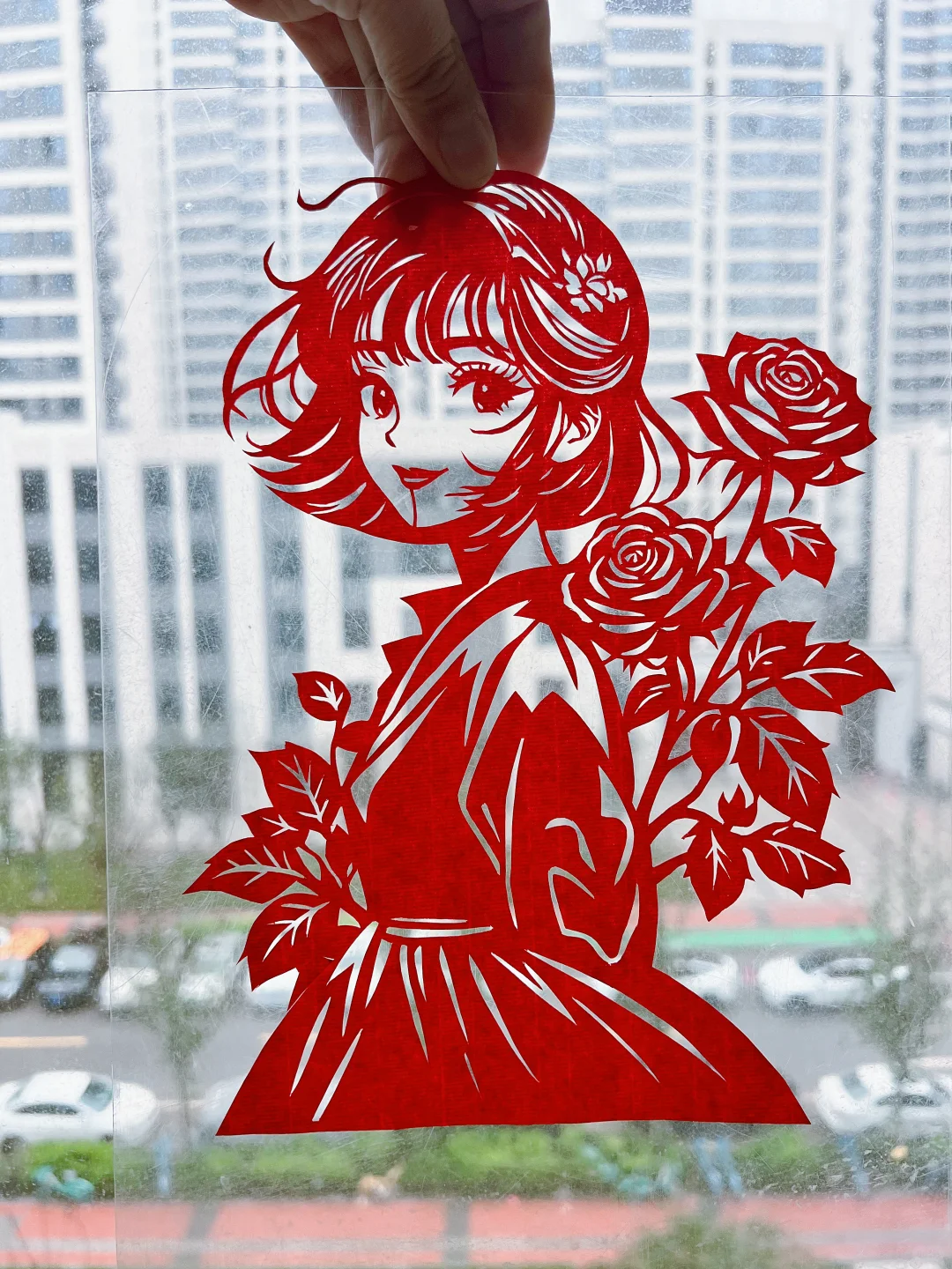 玫瑰花女孩剪纸