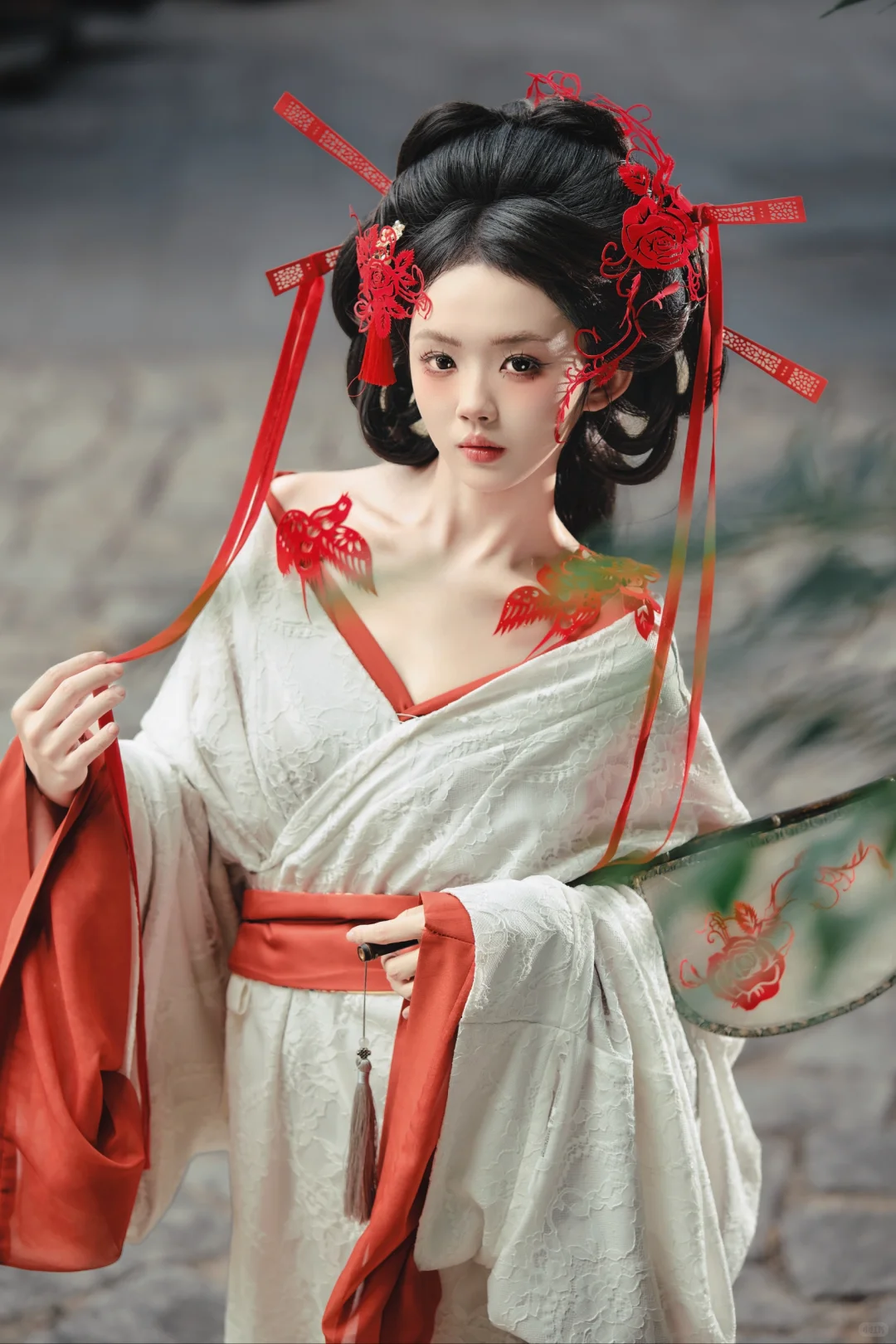 泉州非遗剪纸战国袍,美到心巴上了??