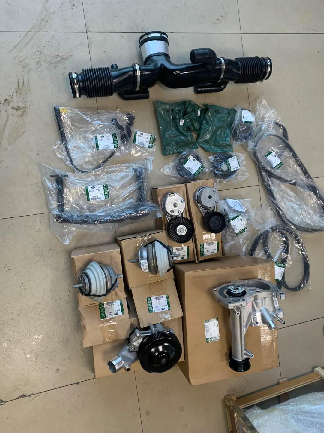 捷豹配件 路虎配件 水泵 皮带 发动机胶墩