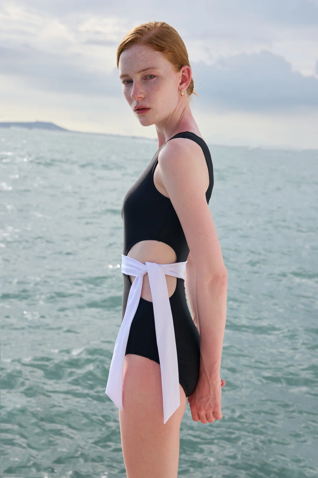 DUSSI 2025 FW 黑与白