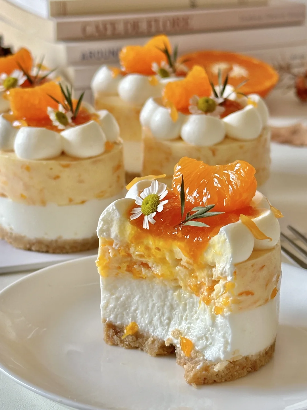 一口惊艳！?蜜橘酸奶慕斯蛋糕?深秋必吃～