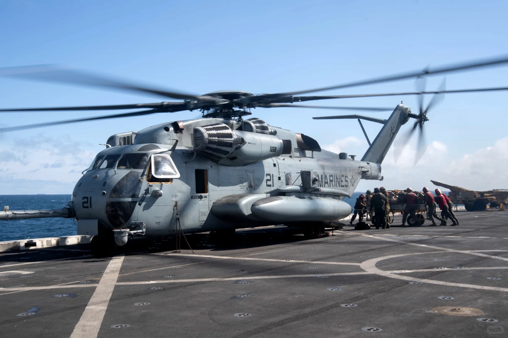 空中巨兽:超级种马直升机的力量与使命