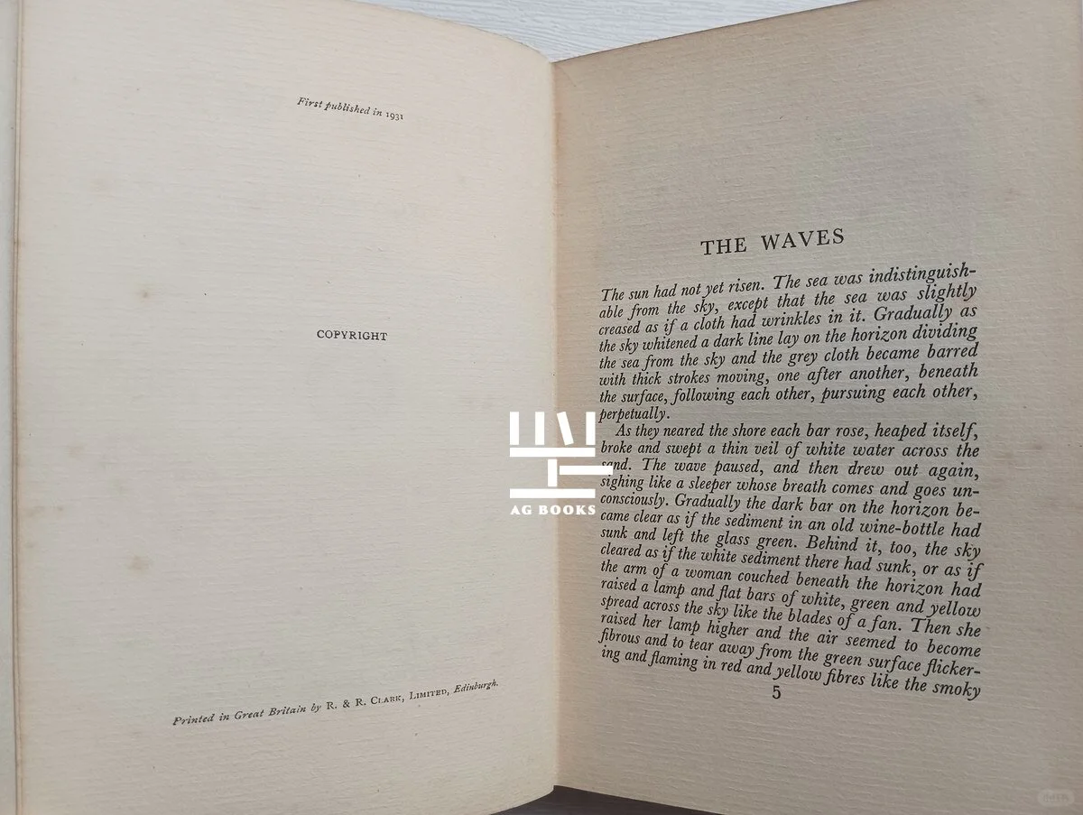 伍尔夫《海浪》初版本的紫色封面