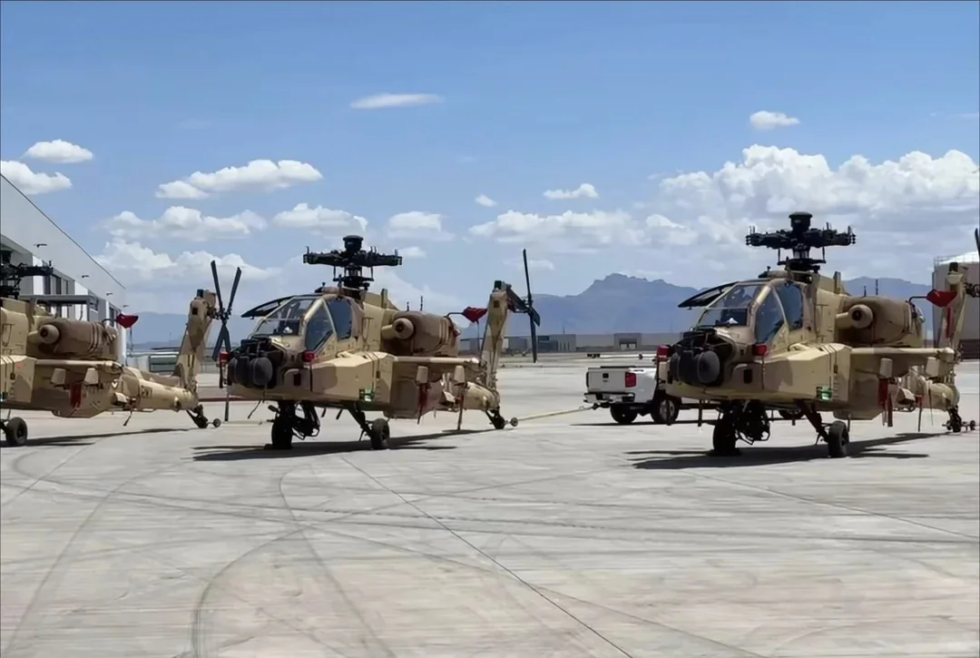 安124运输机运输印度阿帕奇武装直升机