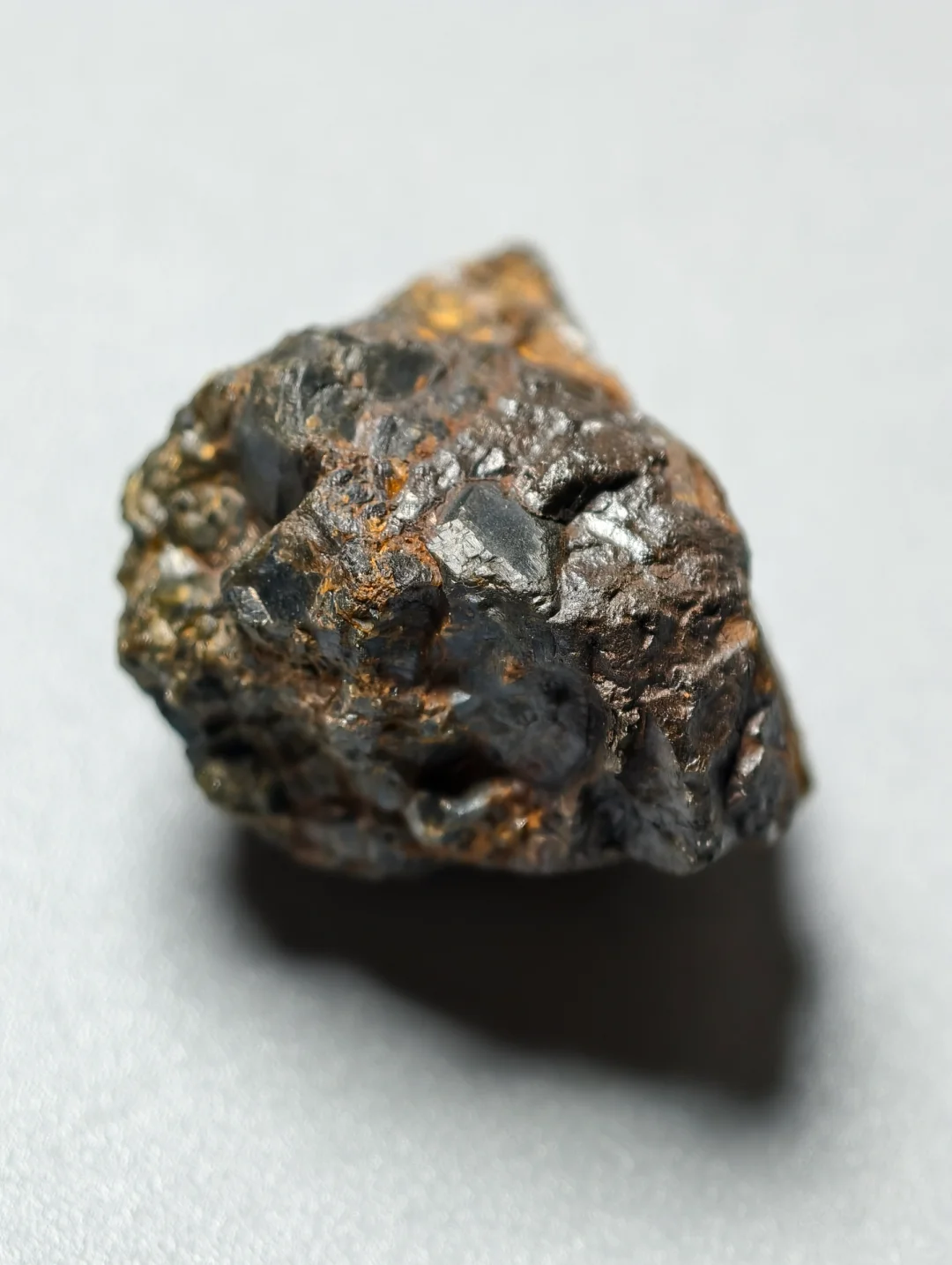 磁铁矿石?-宁波矿物采集图谱