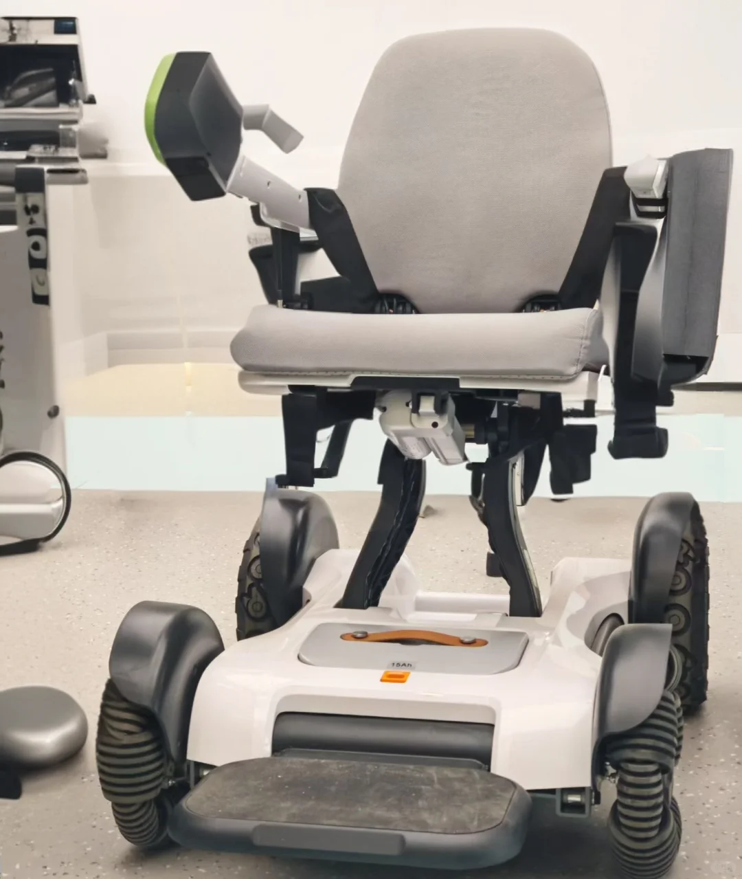 养老黑科技，家有老人的看过来