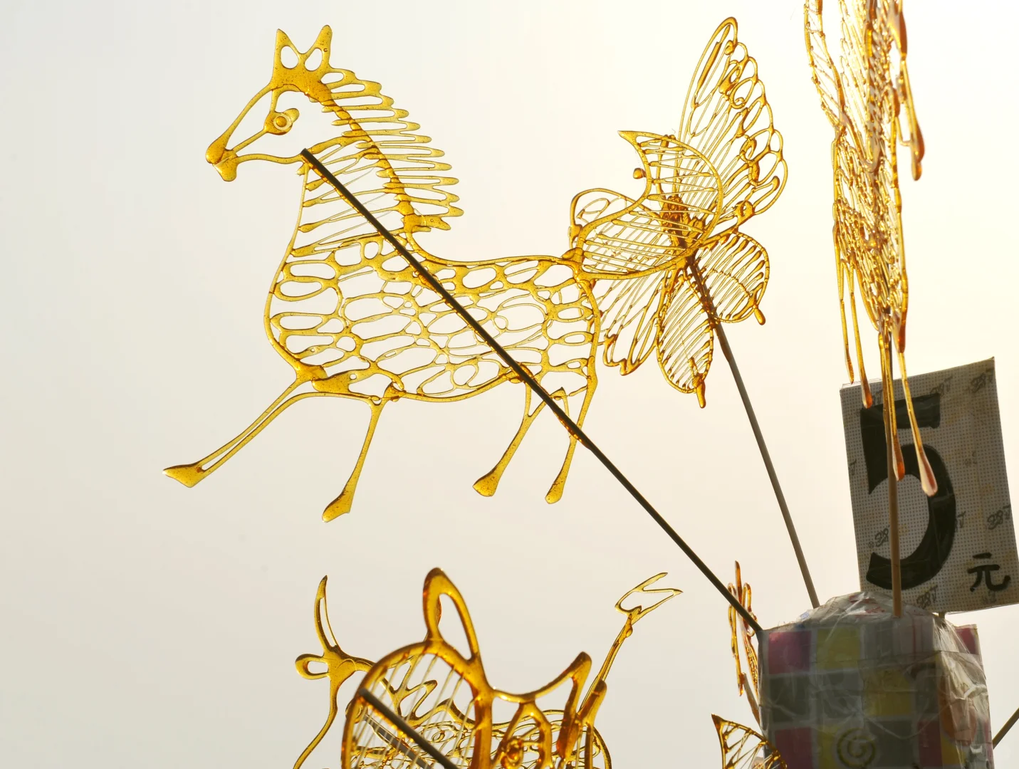 制作糖画的手艺人