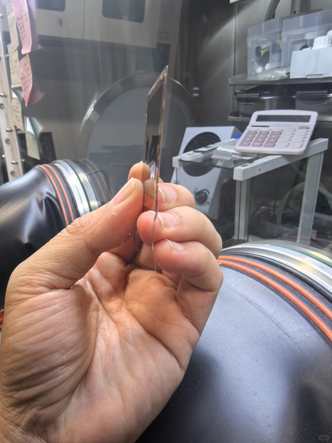 摩乐SAM制备钙钛矿柔性小组件