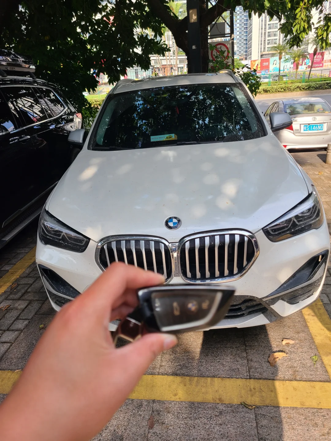 凌晨两点的急诊室，他的车钥匙成了母亲的救