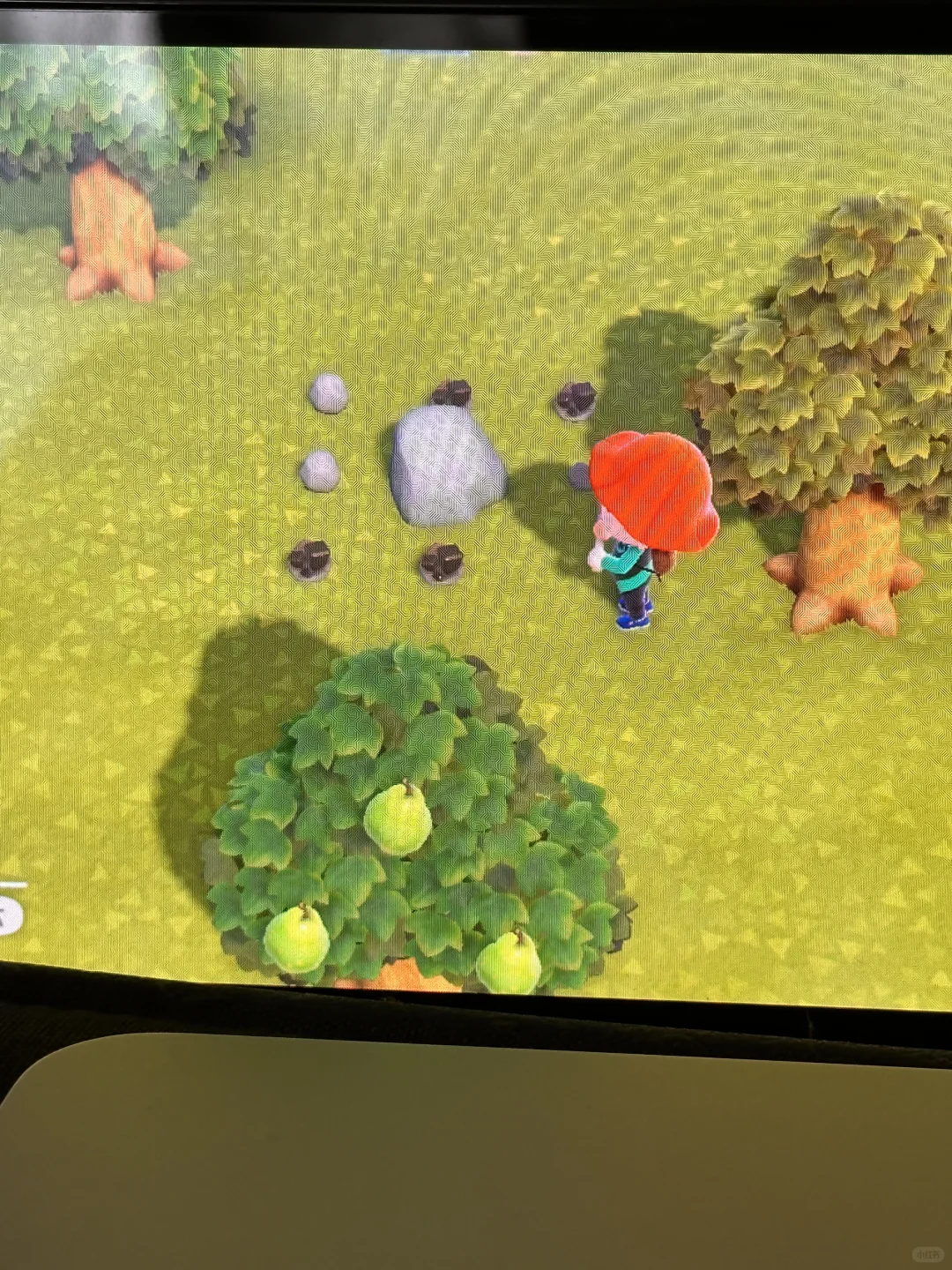 原来直接用斧头就行啊！铁矿石你让我?