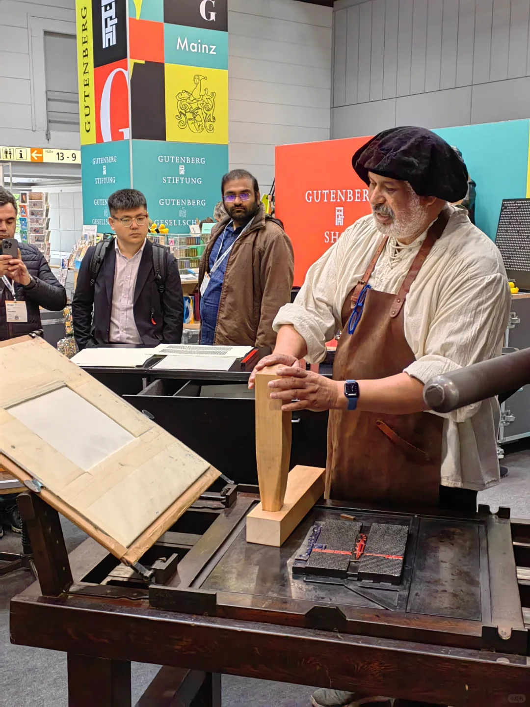 德国印刷展览会中的木制印刷机