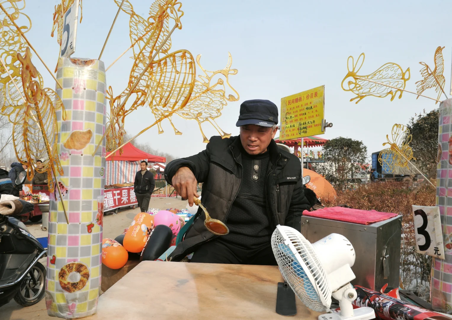 制作糖画的手艺人