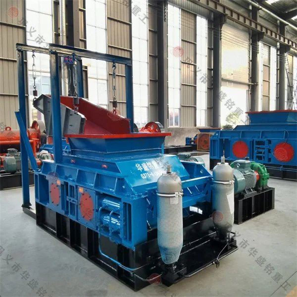 铁矿破碎机用哪种？矿石料新型对辊机更优