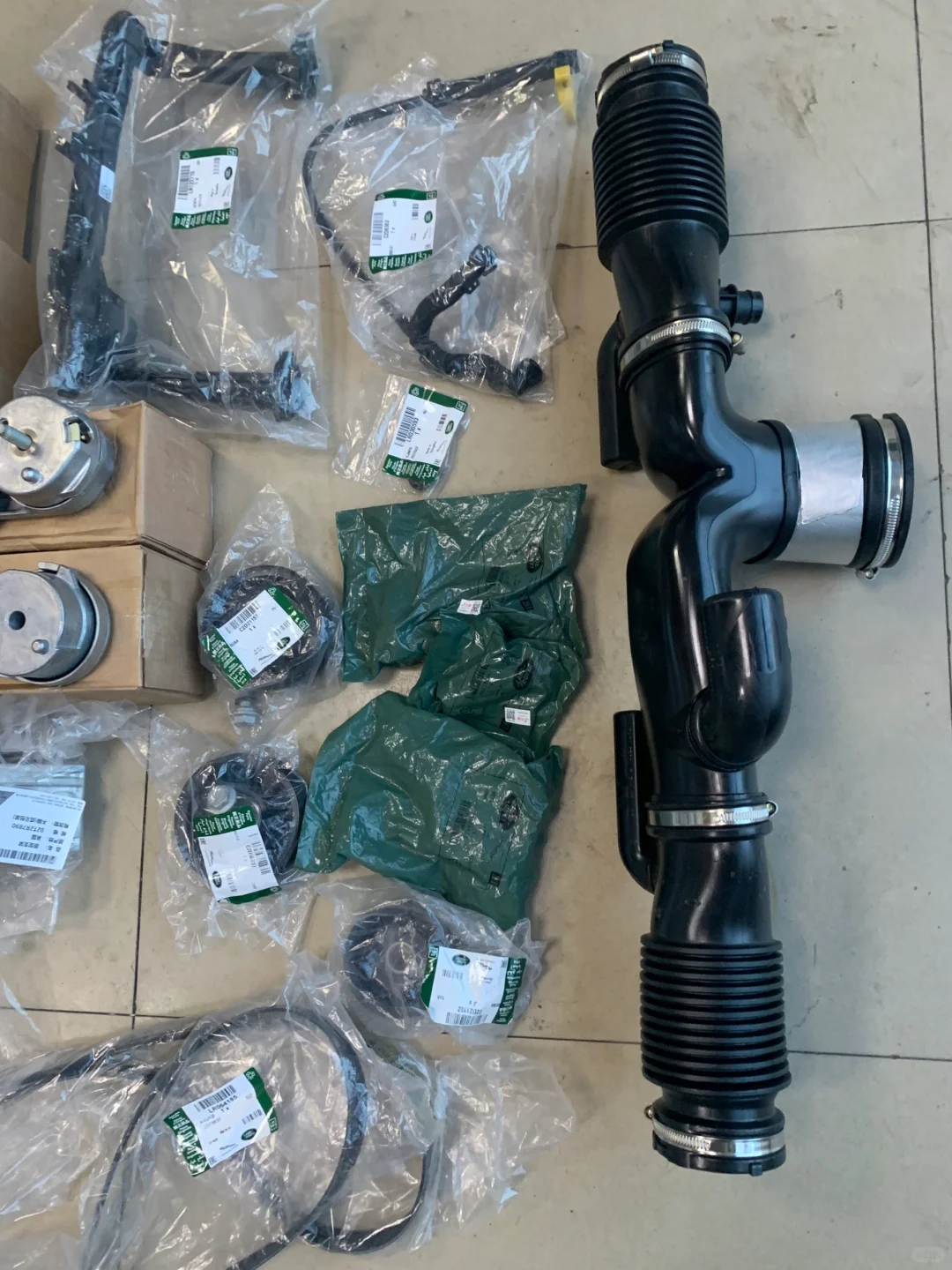 捷豹配件 路虎配件 水泵 皮带 发动机胶墩