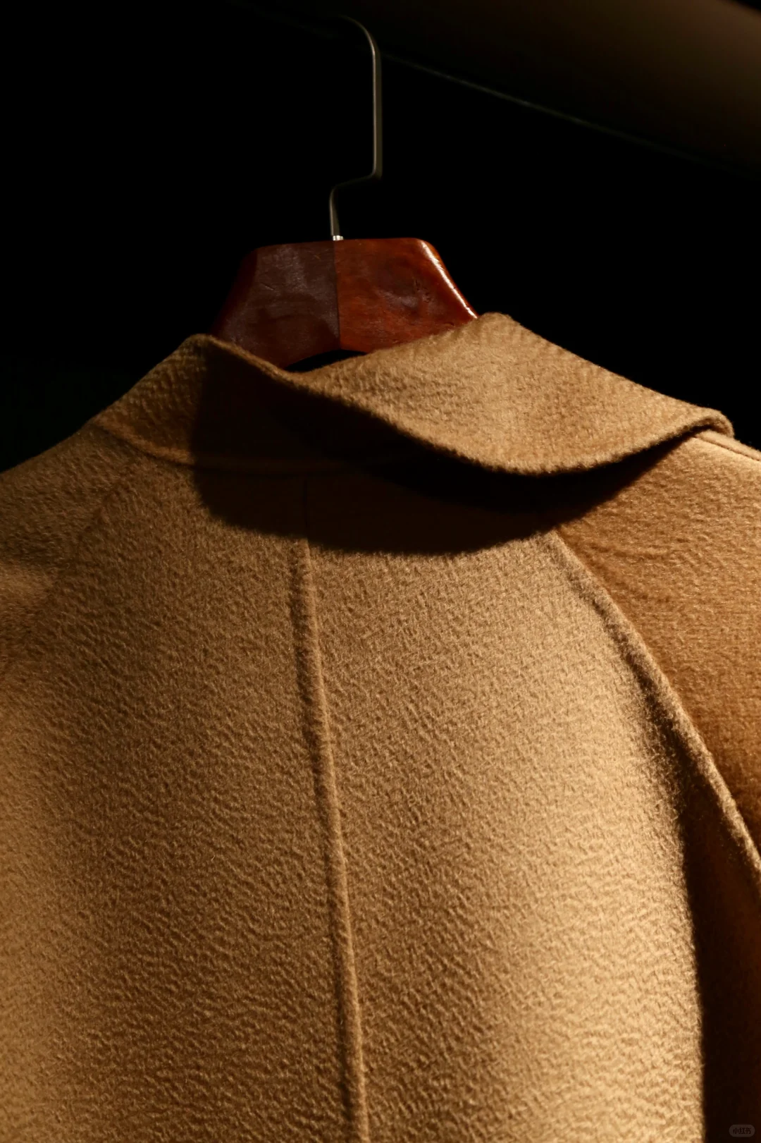 纯手工不规则设计款大衣