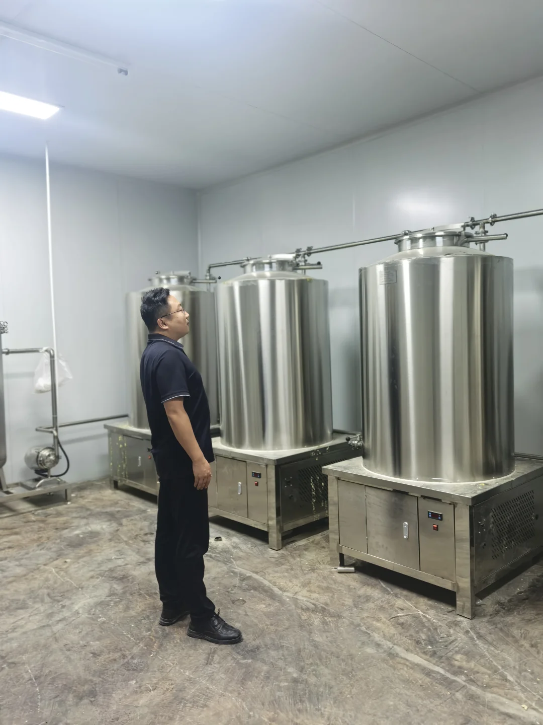 新疆喀什，果汁果酒饮料生产线安装完毕！