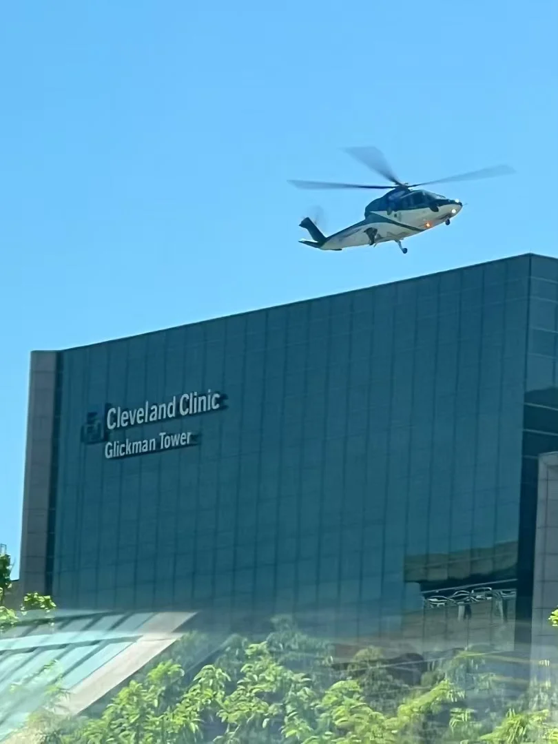 陪诊时偶遇克利夫兰诊所的直升飞机