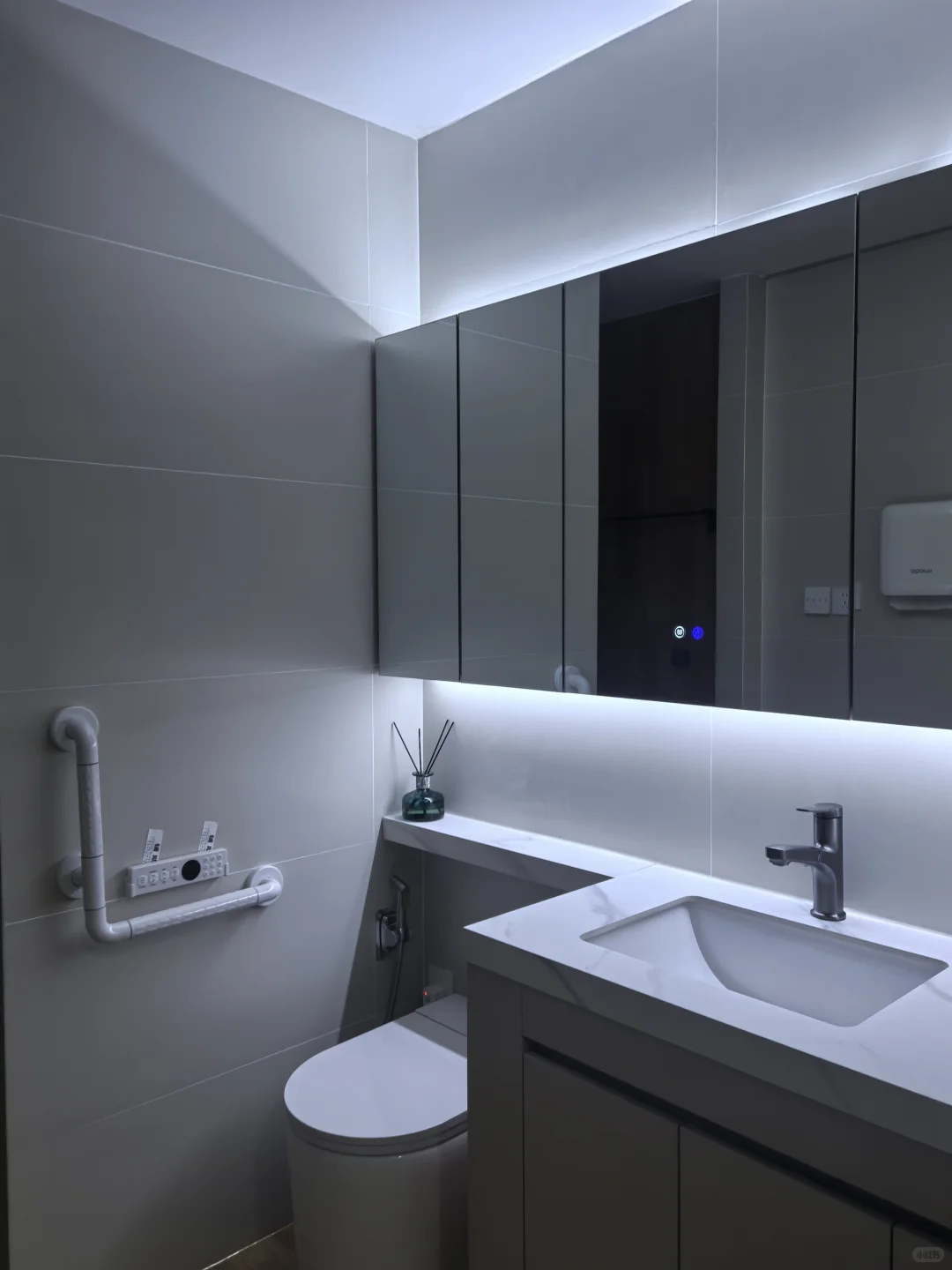 85岁老奶奶的梦想改造家：卫生间