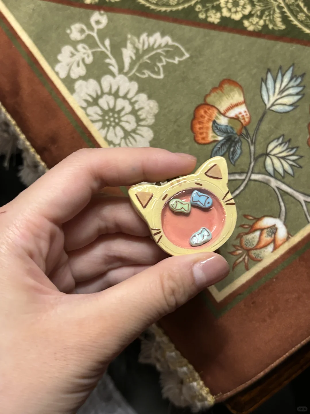 摇一摇帮小猫吃鱼