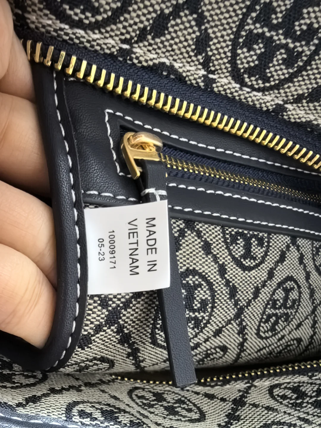 Tory Burch托特包?30秒辨别真假