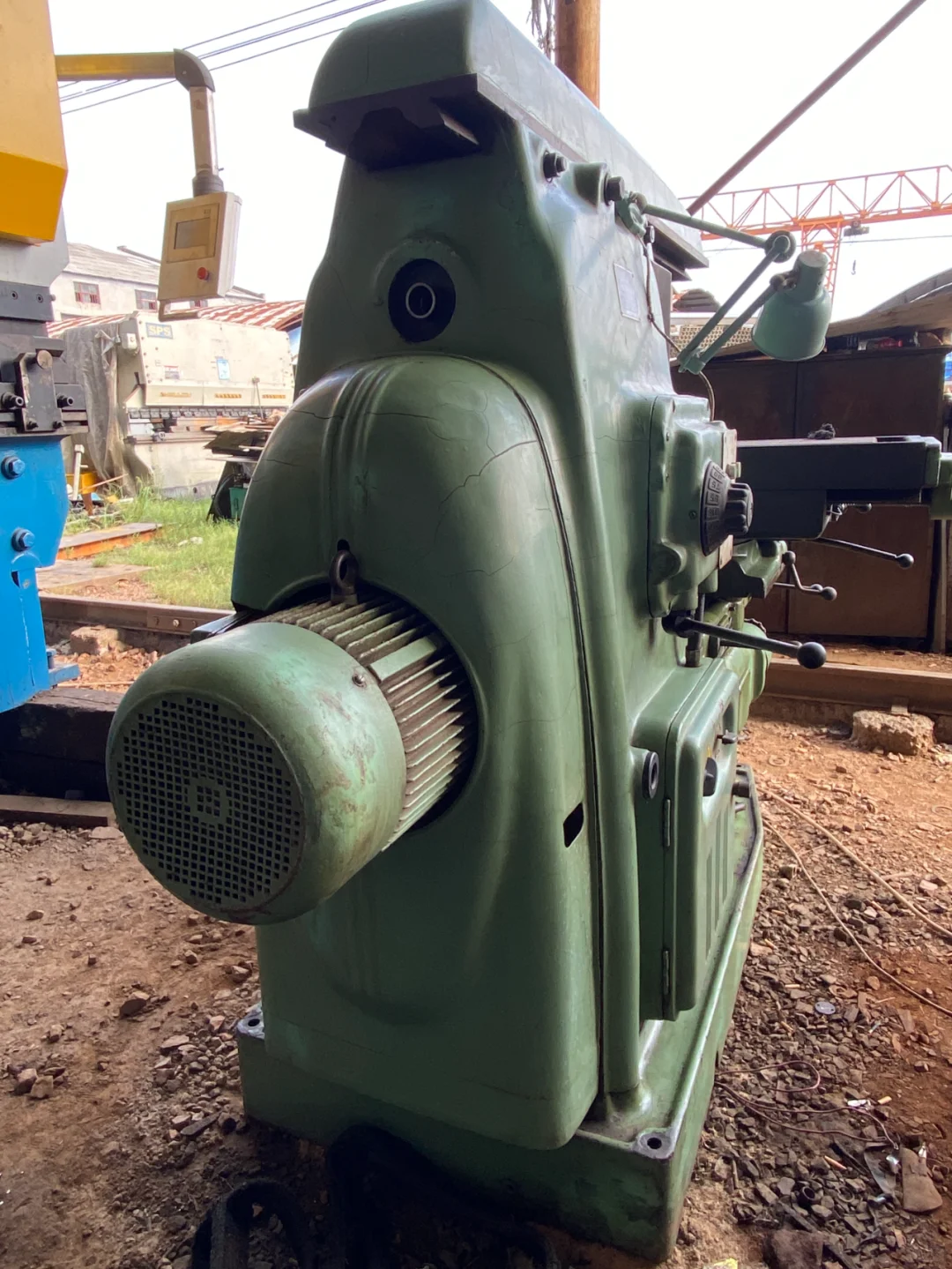 转让万能升降台铣床