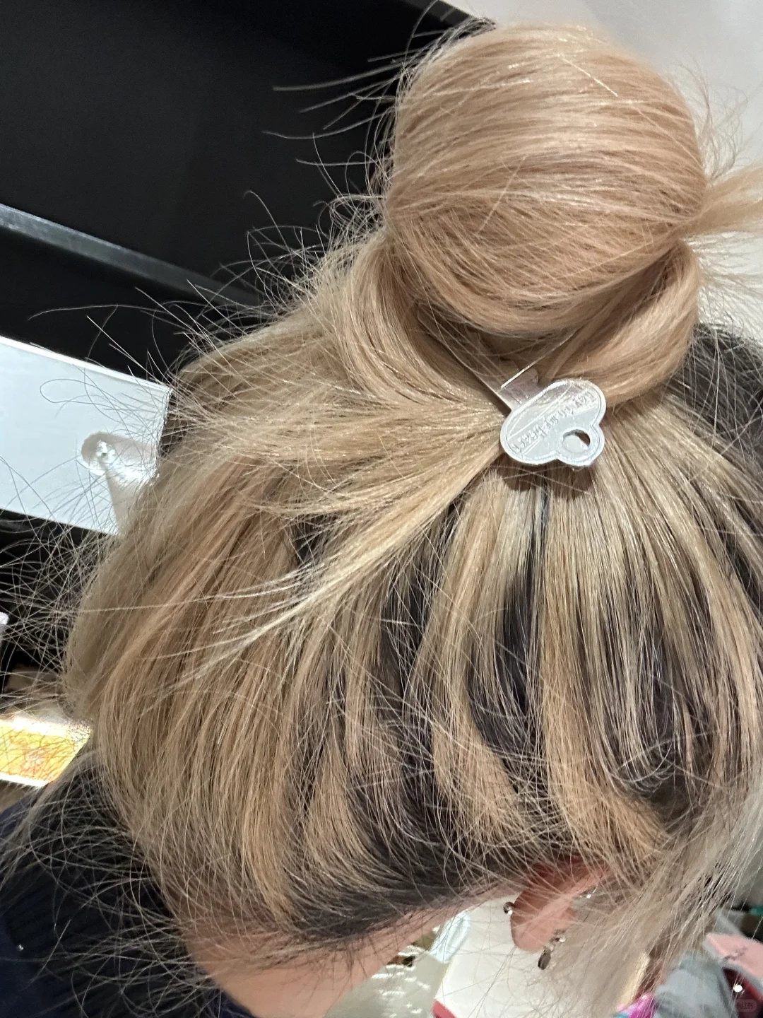 交换你们的发夹? ?