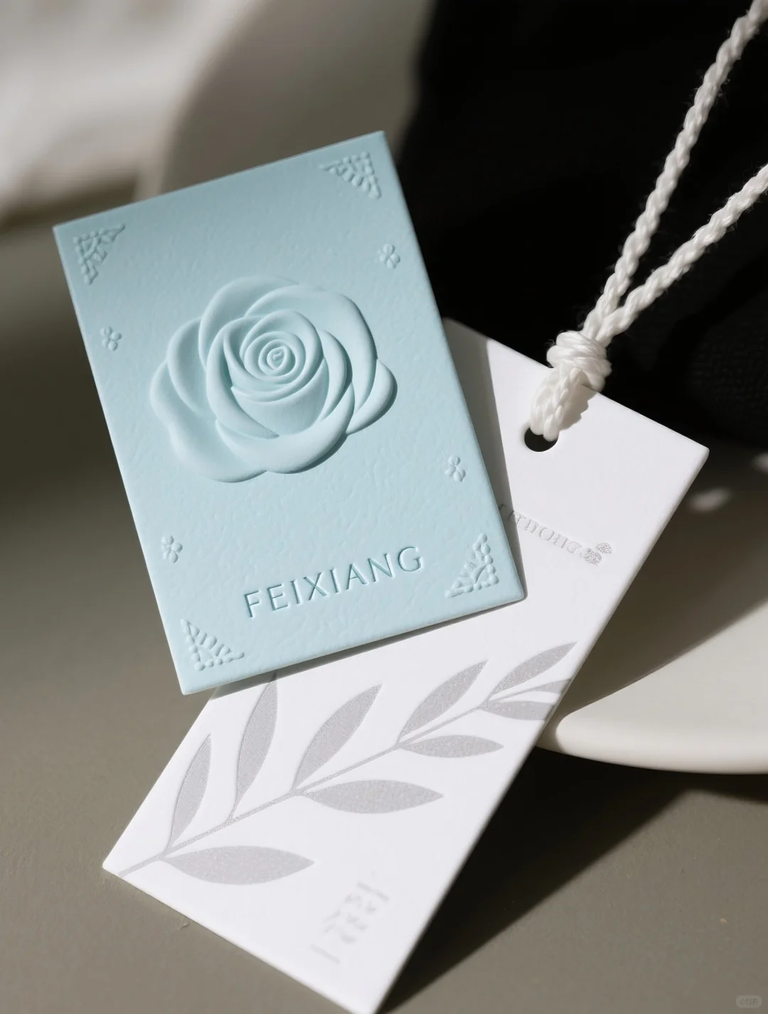 吊牌小知识！你的品牌需要这样的精致工艺