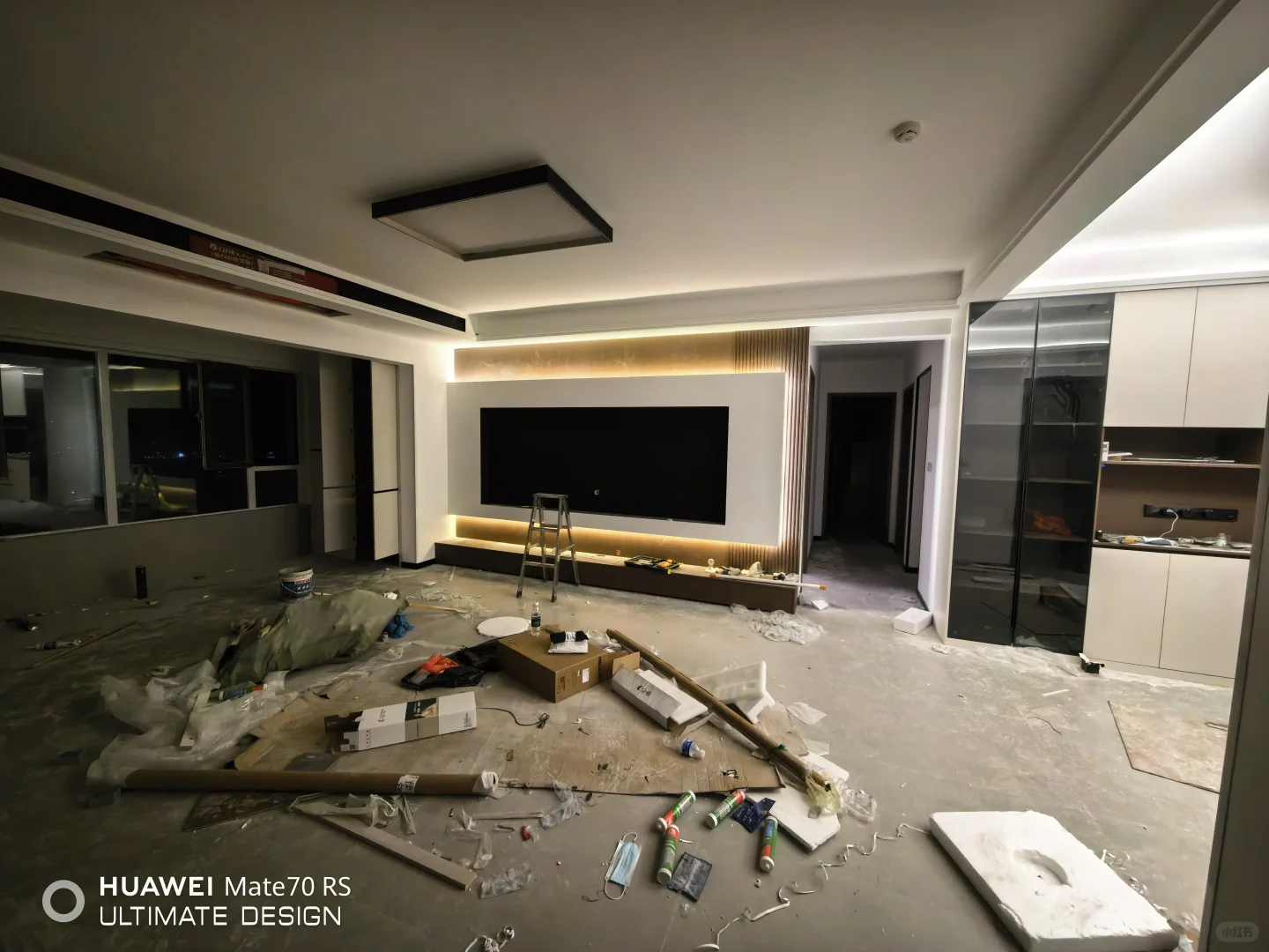 氛围灯该有的还是得有