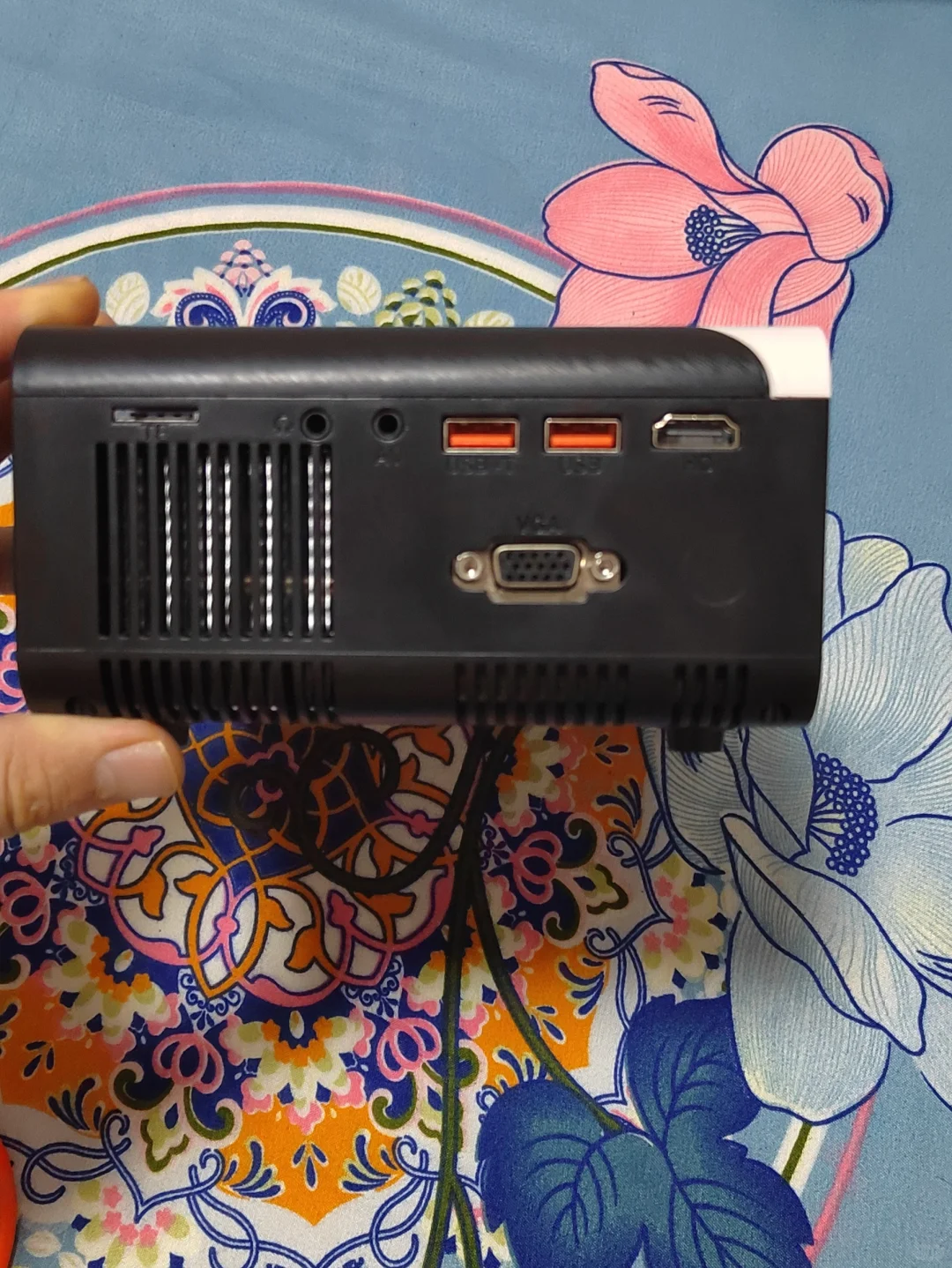 投影仪，特价出