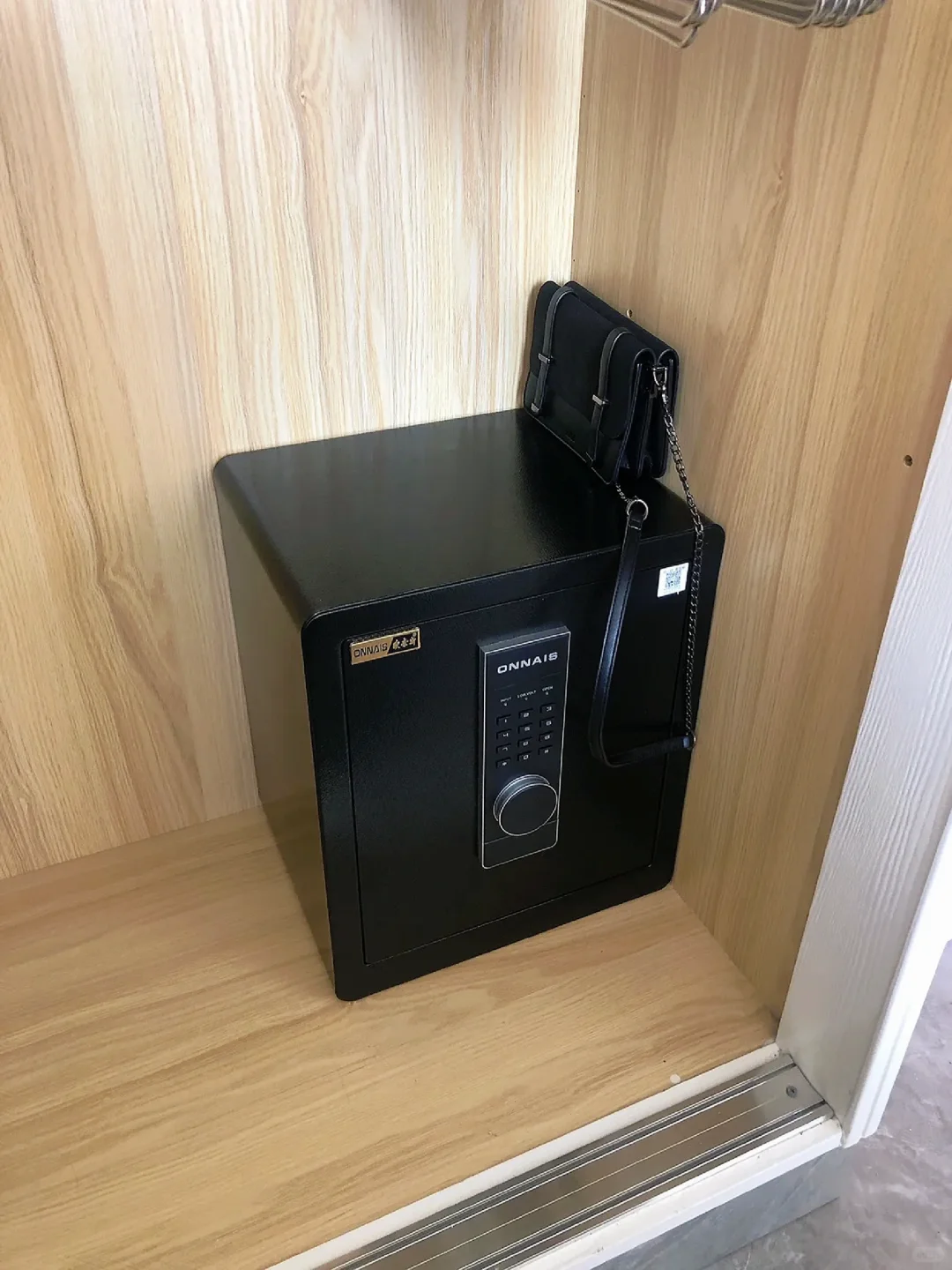 血泪教训！入柜的保险箱不要选太大的！