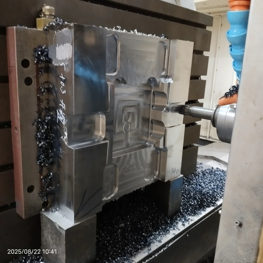 招聘CNC数控铣床操机