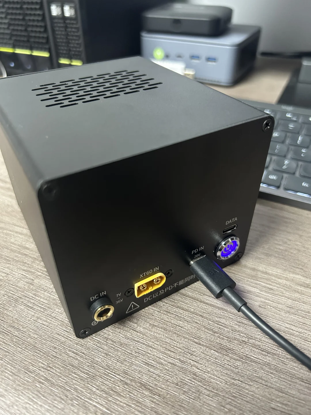 白嫖外壳 手搓数控可调电源