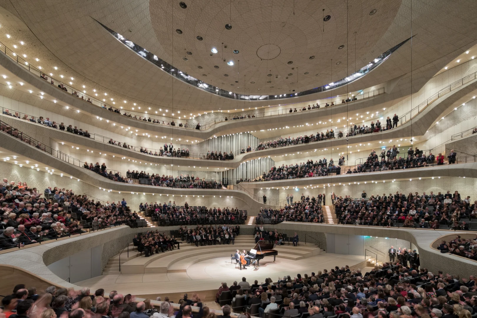 141-1. 汉堡爱乐音乐厅?废墟仓库→声学圣殿