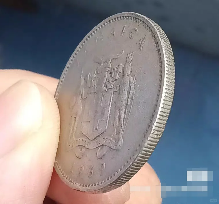 1969年牙买加刚独立没几年，就忙着一边挖铝