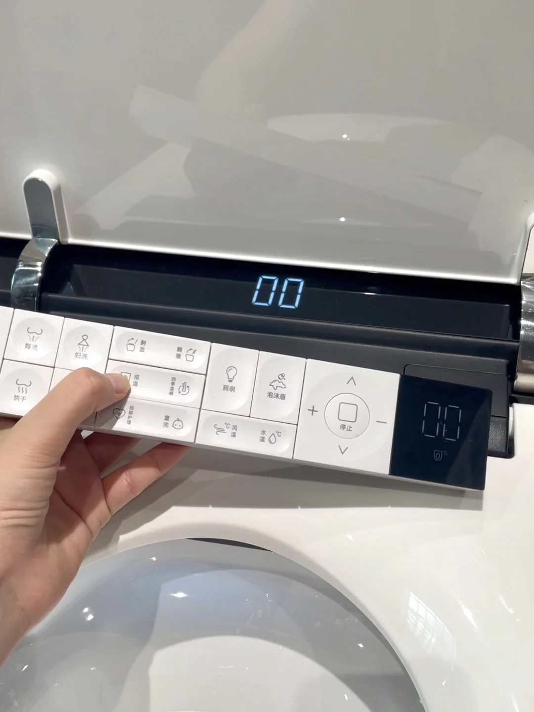 谁说便宜没好货？2.5K + 的全智能马桶真的香