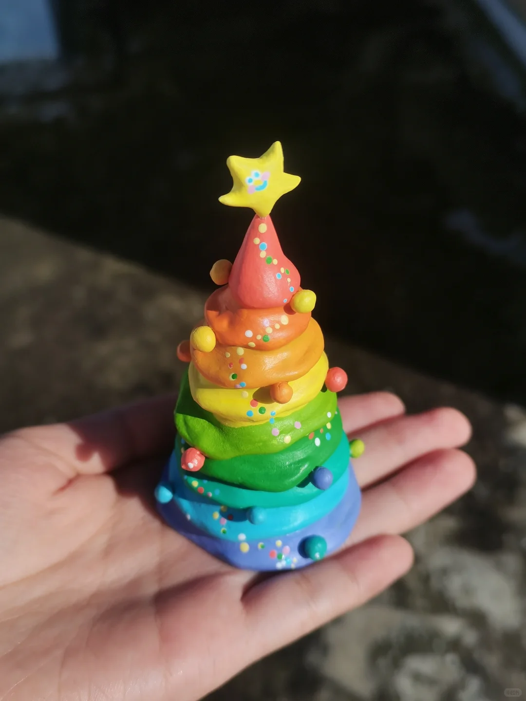 ?会跳舞的星星⭐️留下了一串彩色脚印