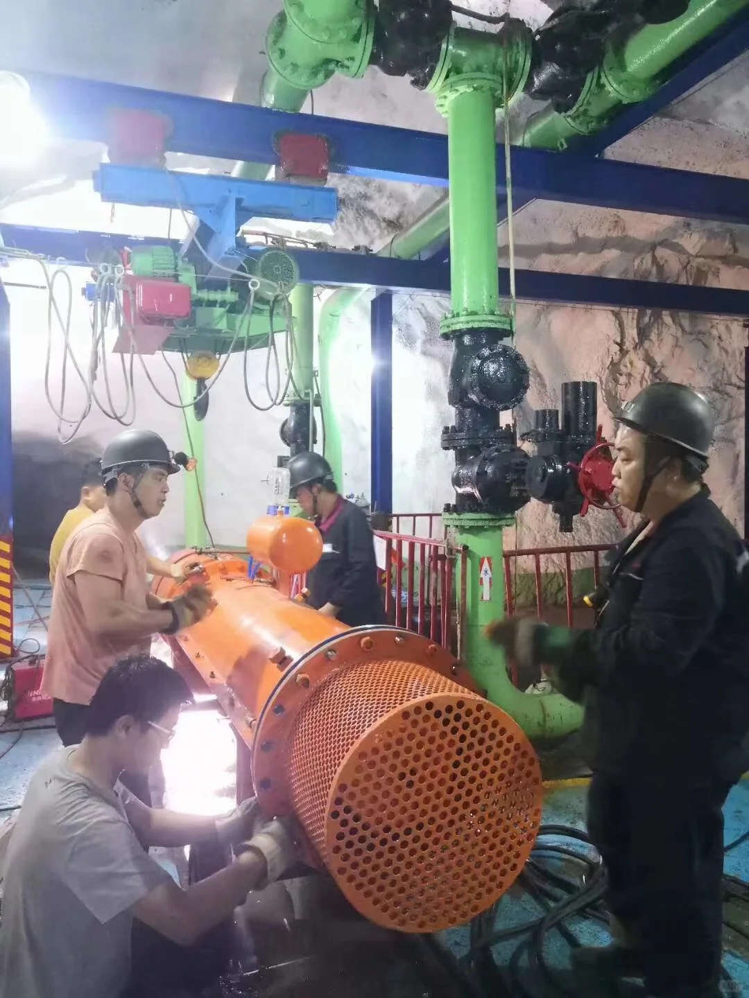 集水井矿用潜水泵 斜卧式 轨道安装 高压