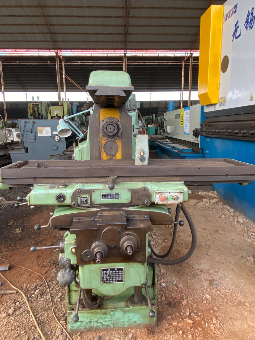 转让万能升降台铣床