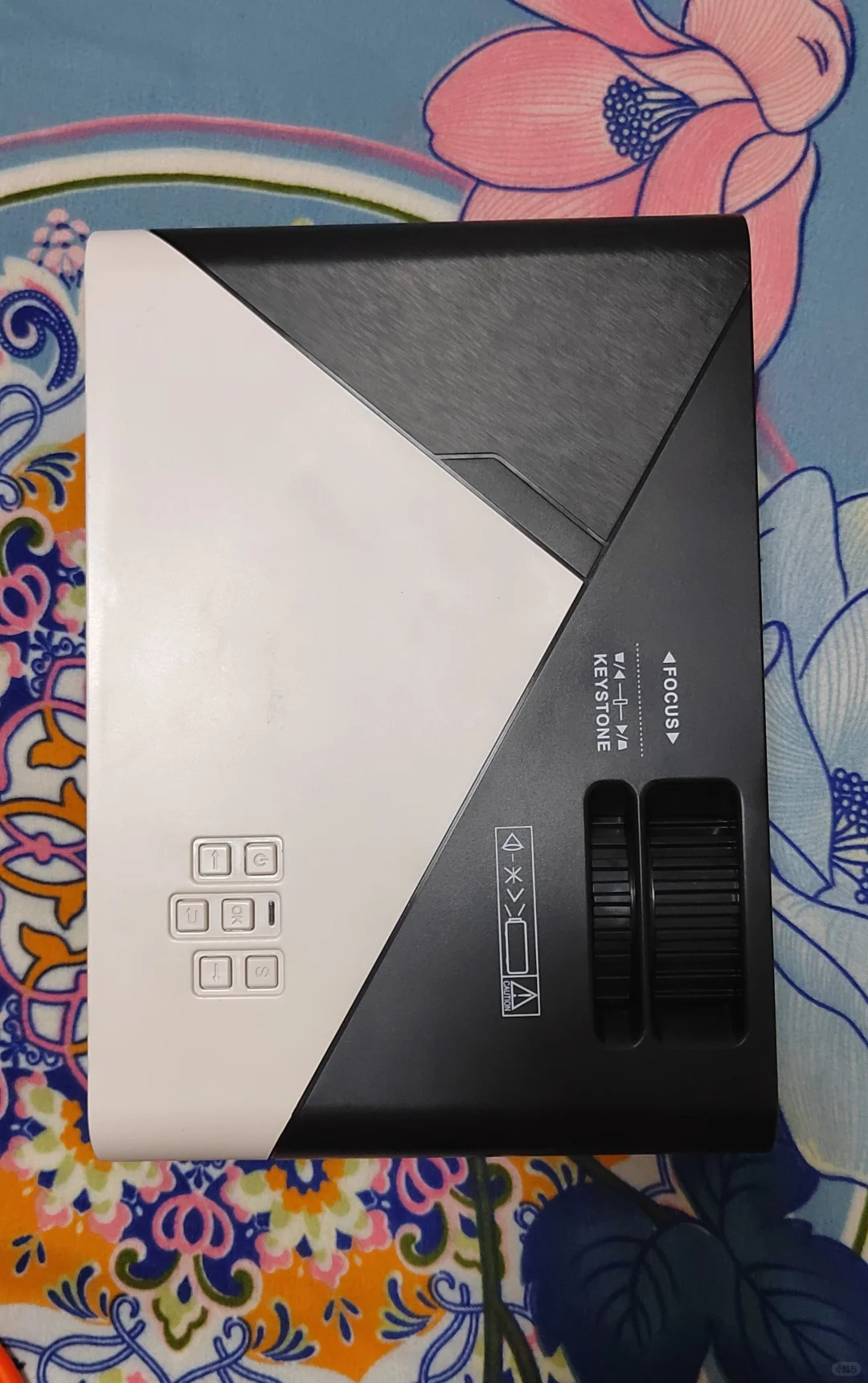 投影仪，特价出