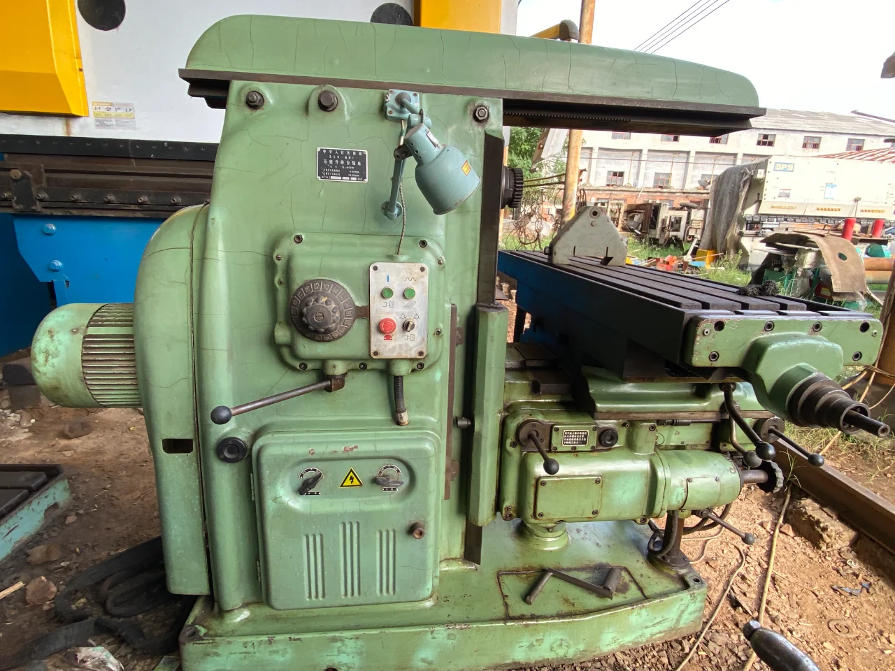 转让万能升降台铣床