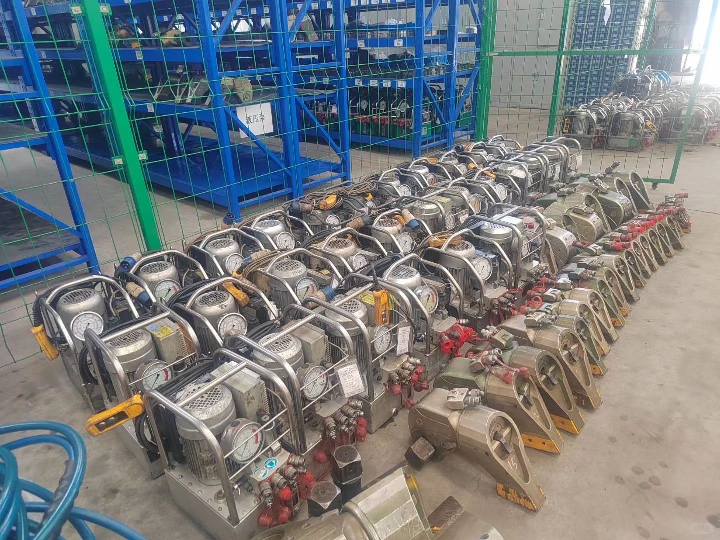 家里让我在网上卖液压扳手?