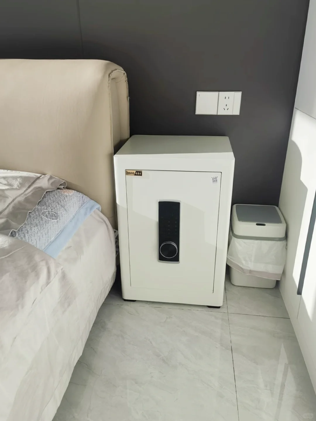 不懂就问，保险柜会很容易被搬走吗？