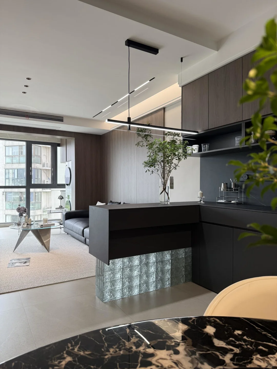 全屋定制落地，这样的风格是你喜欢的吗？