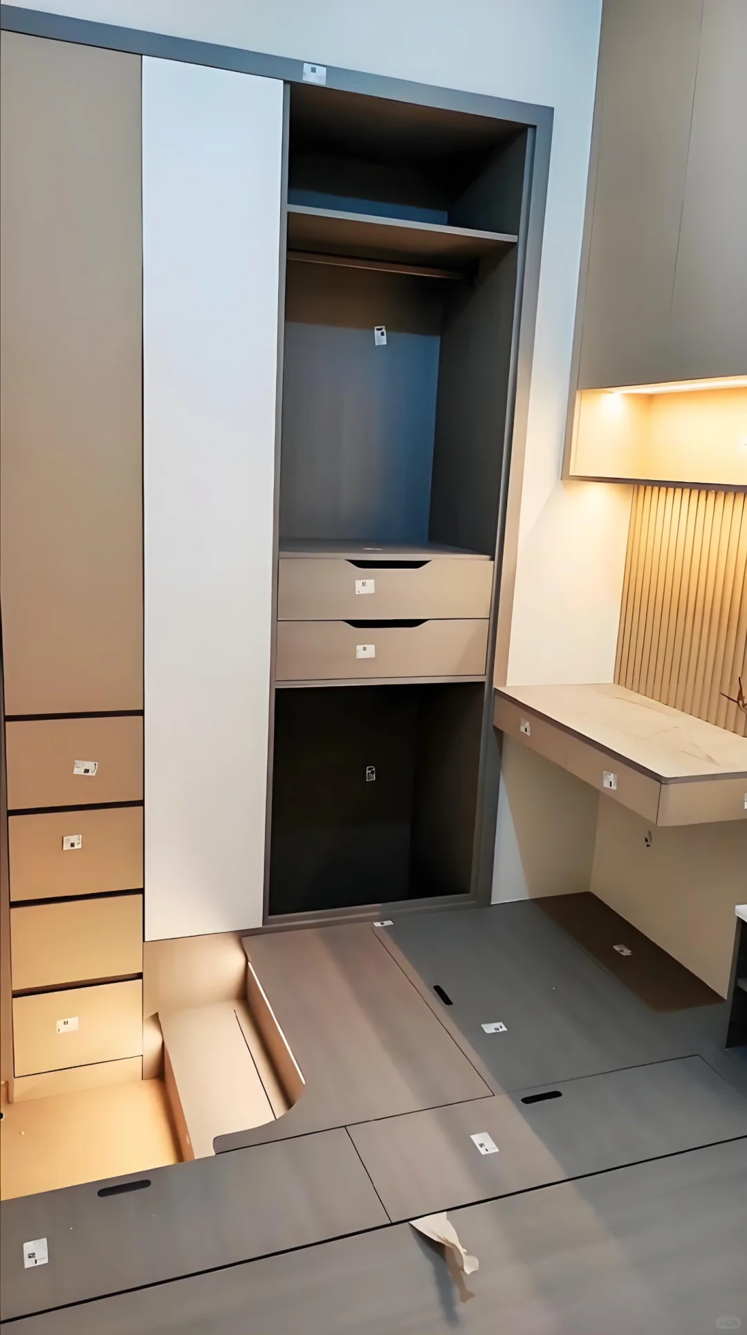 香港私楼装修|全屋定制完终于不要挤过道啦