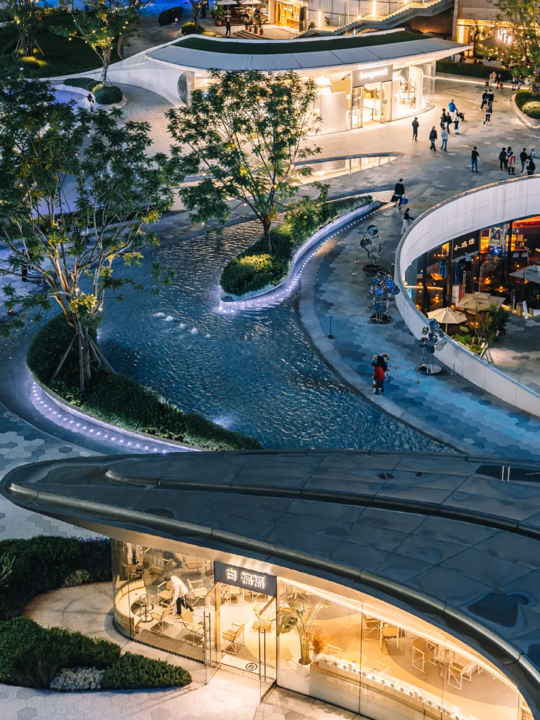 成都真不缺好看的商场❗️流动的建筑美学