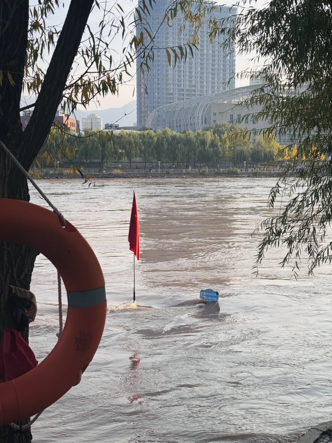 刚刚｜不会真的要给黄河上加盖子吧